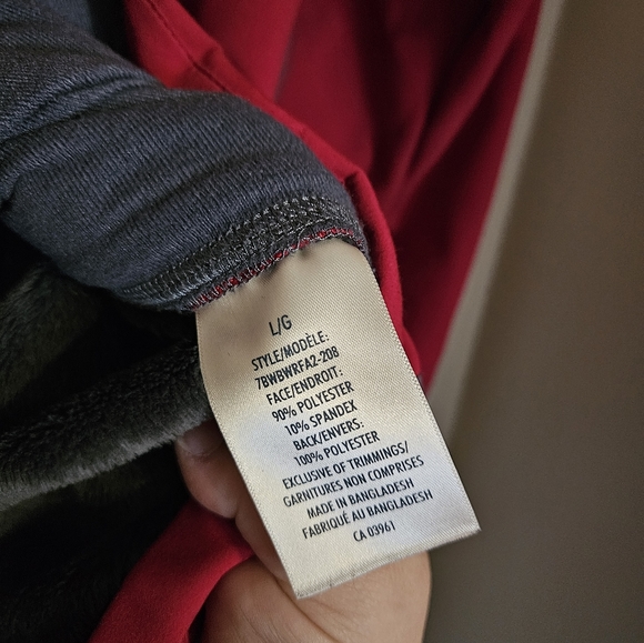 WINDRIVER (Mark's) Red Hooded Water-resistant Jacket Large - Picture 2 of 5